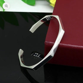 Premium Pentagon Bracelet